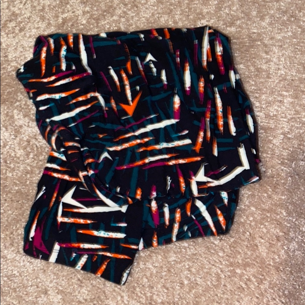 LuLaRoe tall and curvy leggings